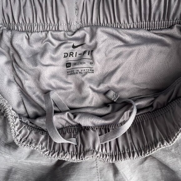 Nike Dry-FIT Tempo Running Shorts Wolf Gray - Sz XS - Picture 3 of 6
